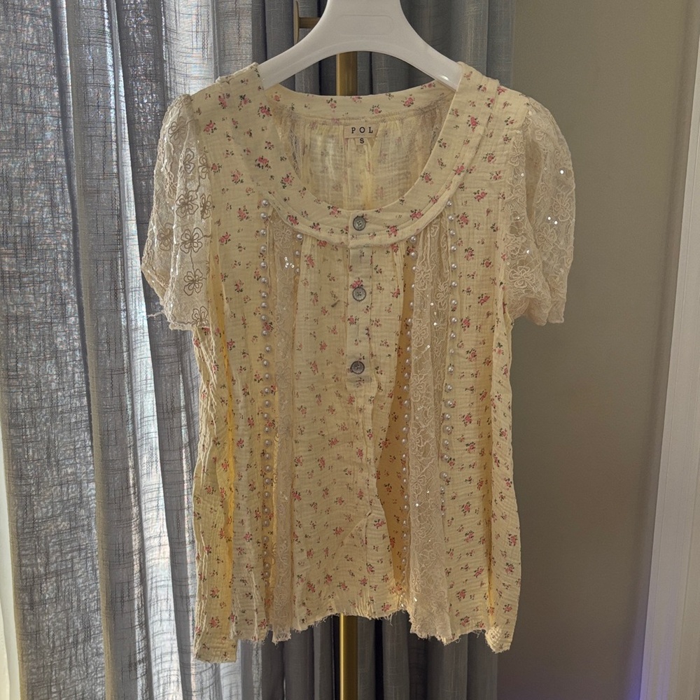 NEW POL Floral Lace Pearl Clear Sequined Trimmed Top Sz Small